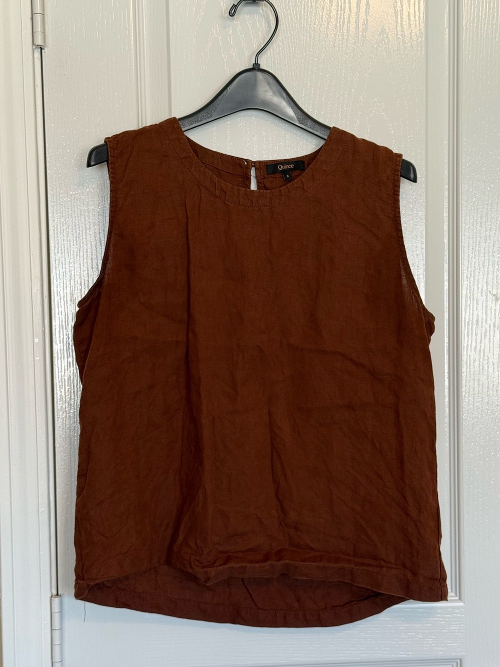 Quince 100% Linen Tank in Rust Brown